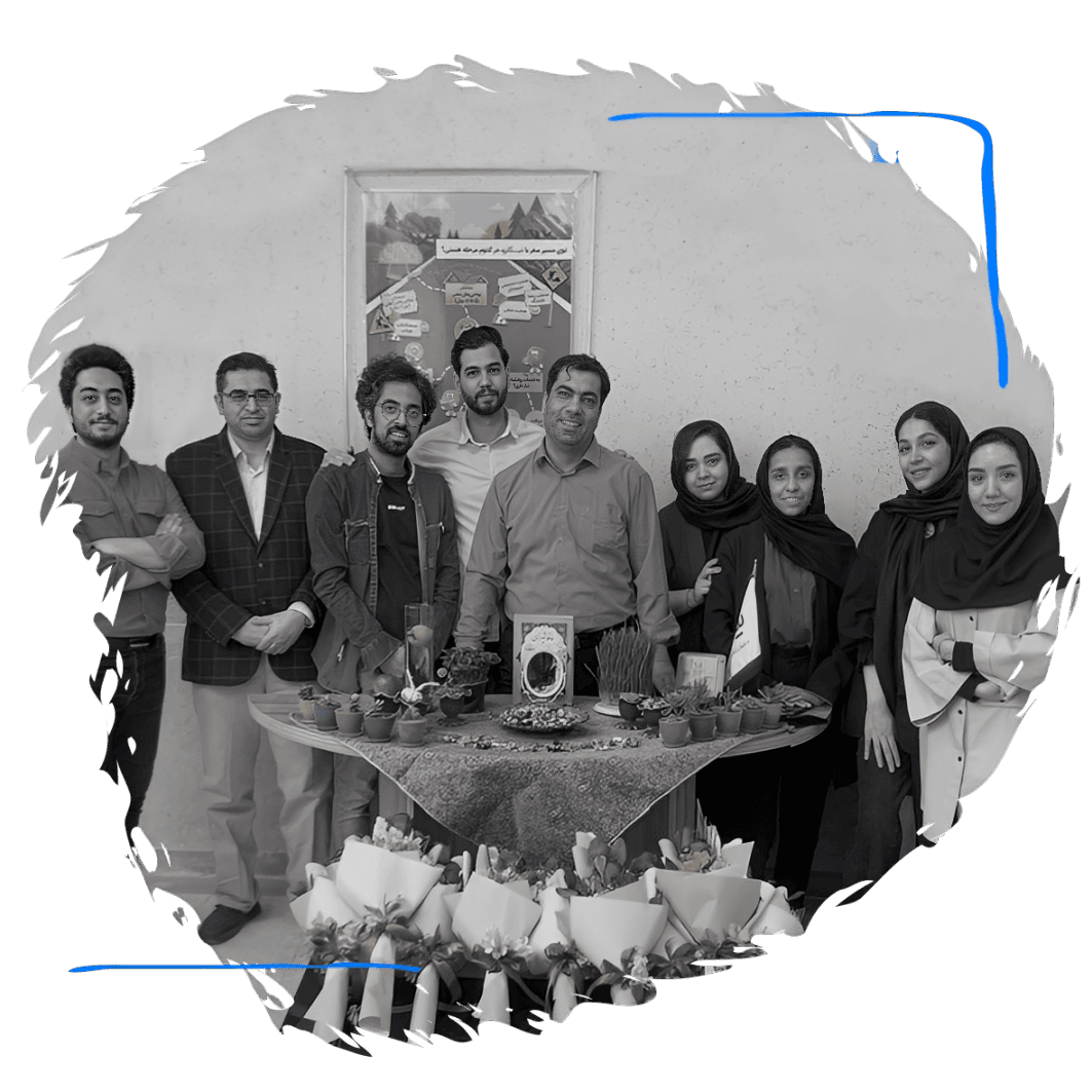 اعضای تیم نیکارو در محیط کار