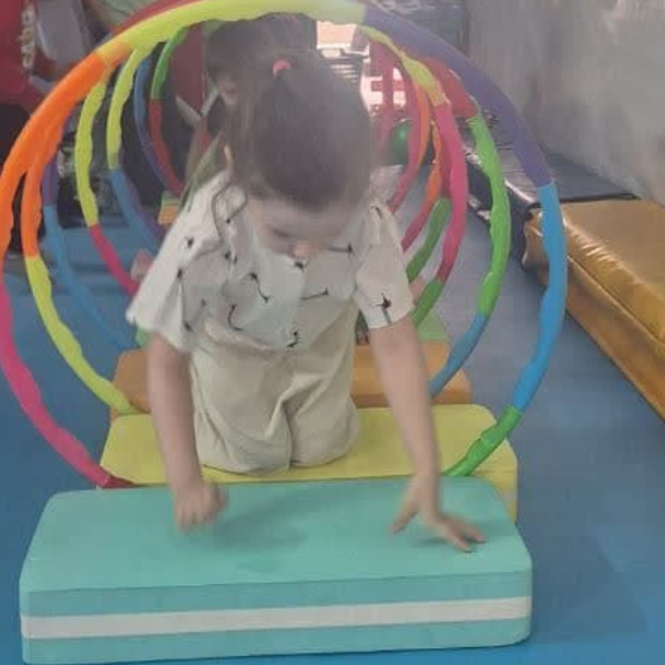 حرکتی هیجانی عمو نشاط