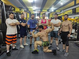 باشگاه بدنسازی هدف