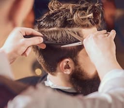 آموزشگاه آرایشگری  مردانه هنر ۲۰ قیچی (ونک)